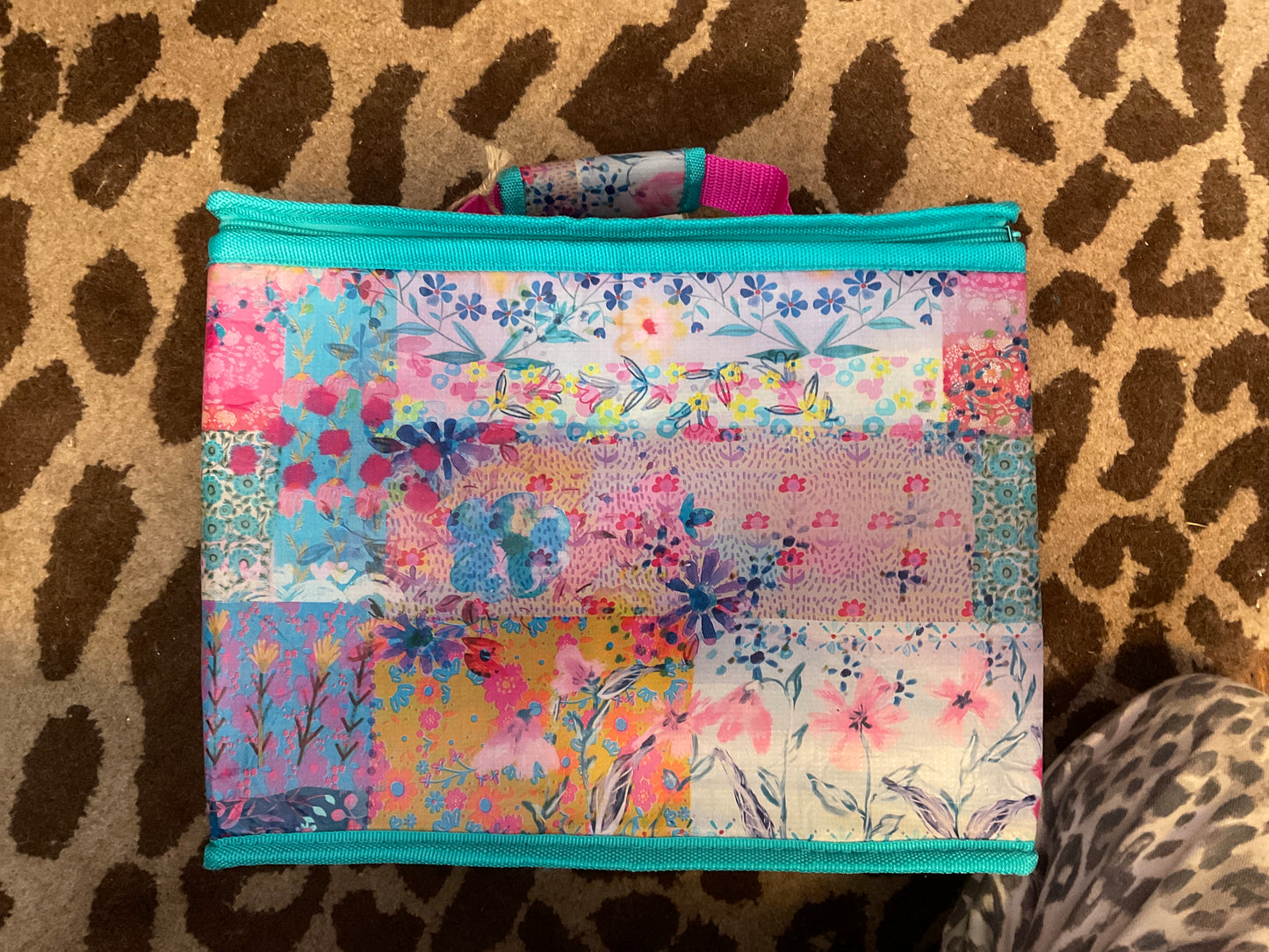 Natural life insulated tote