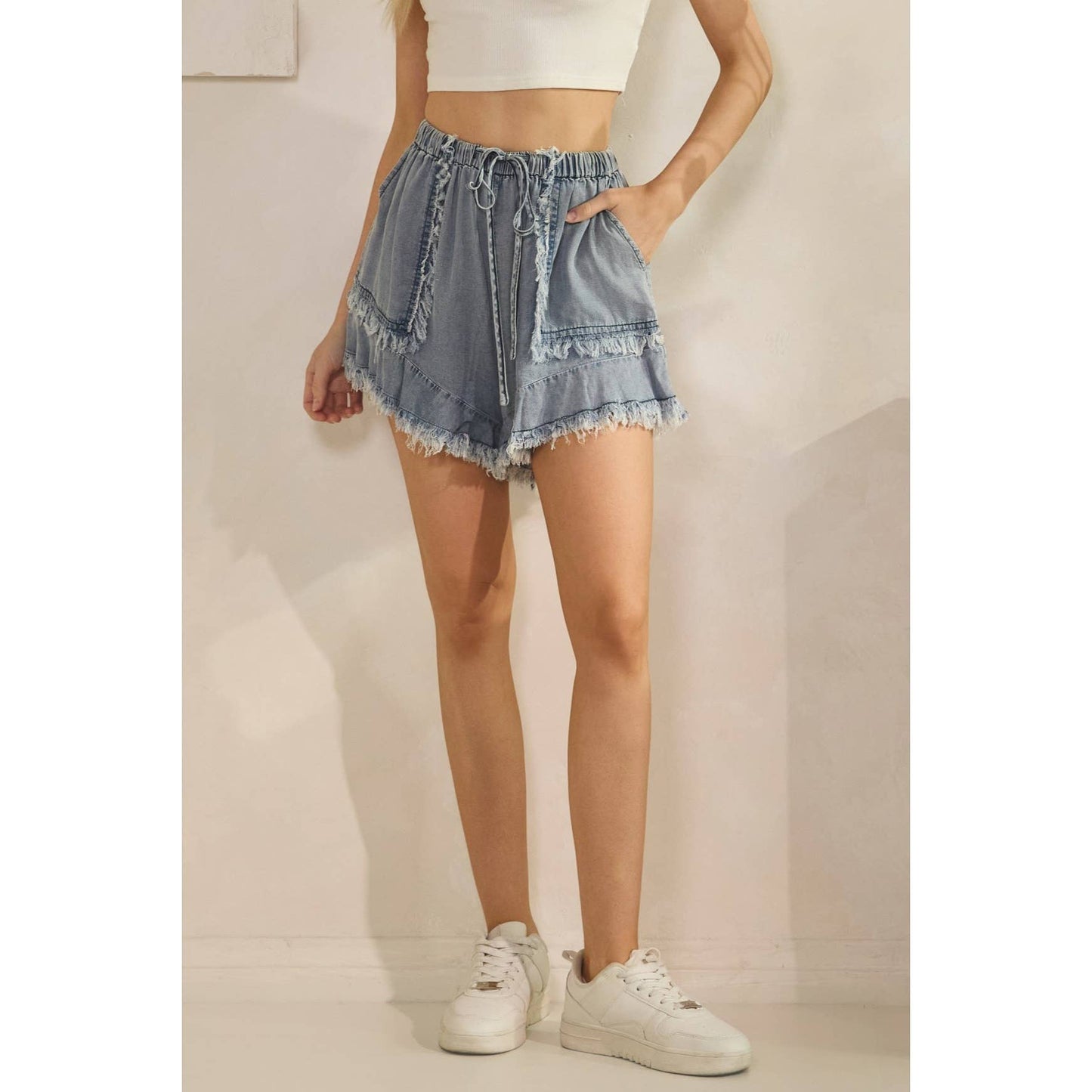 COASTAL WASHED FRAY DENIM SHORTS (SH7658)
