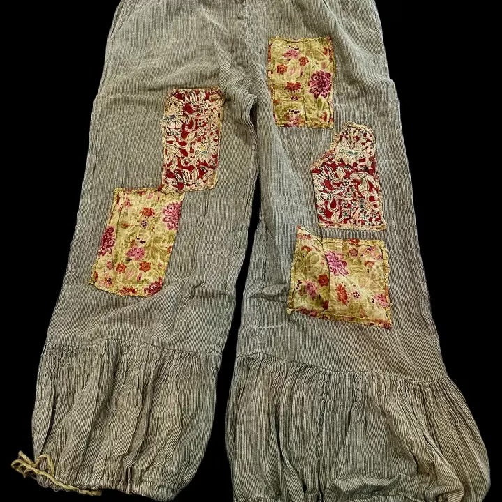 A rare bird Soft ruffle bubble bottom pants