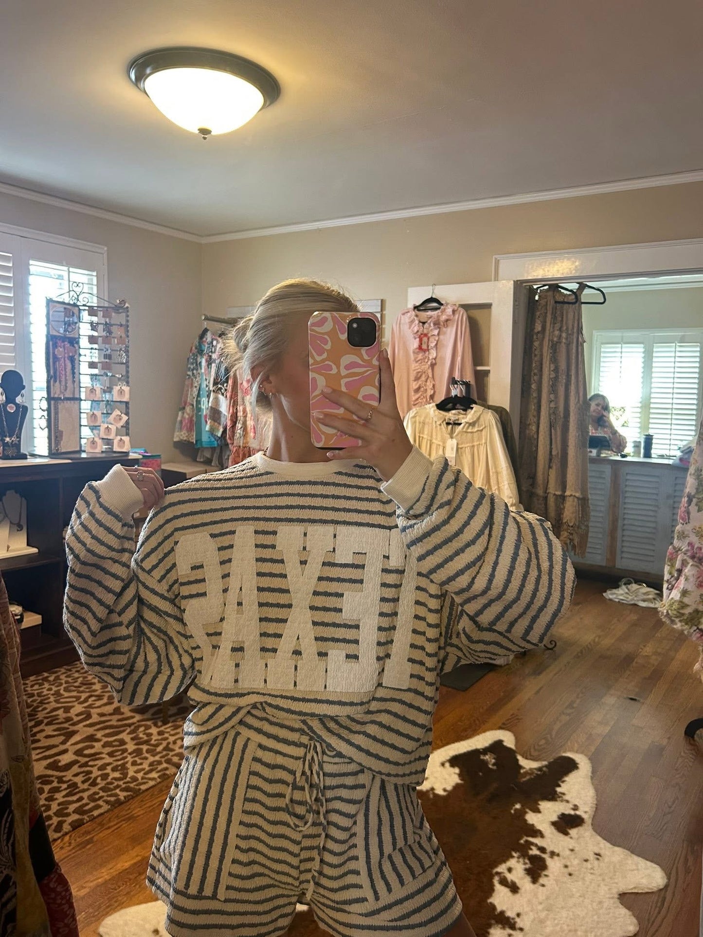 Bucket list - Texas stripped sweatshirt
