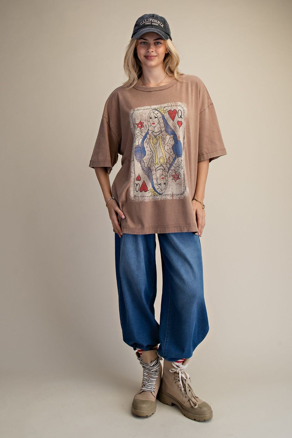 Queen of Hearts Tee