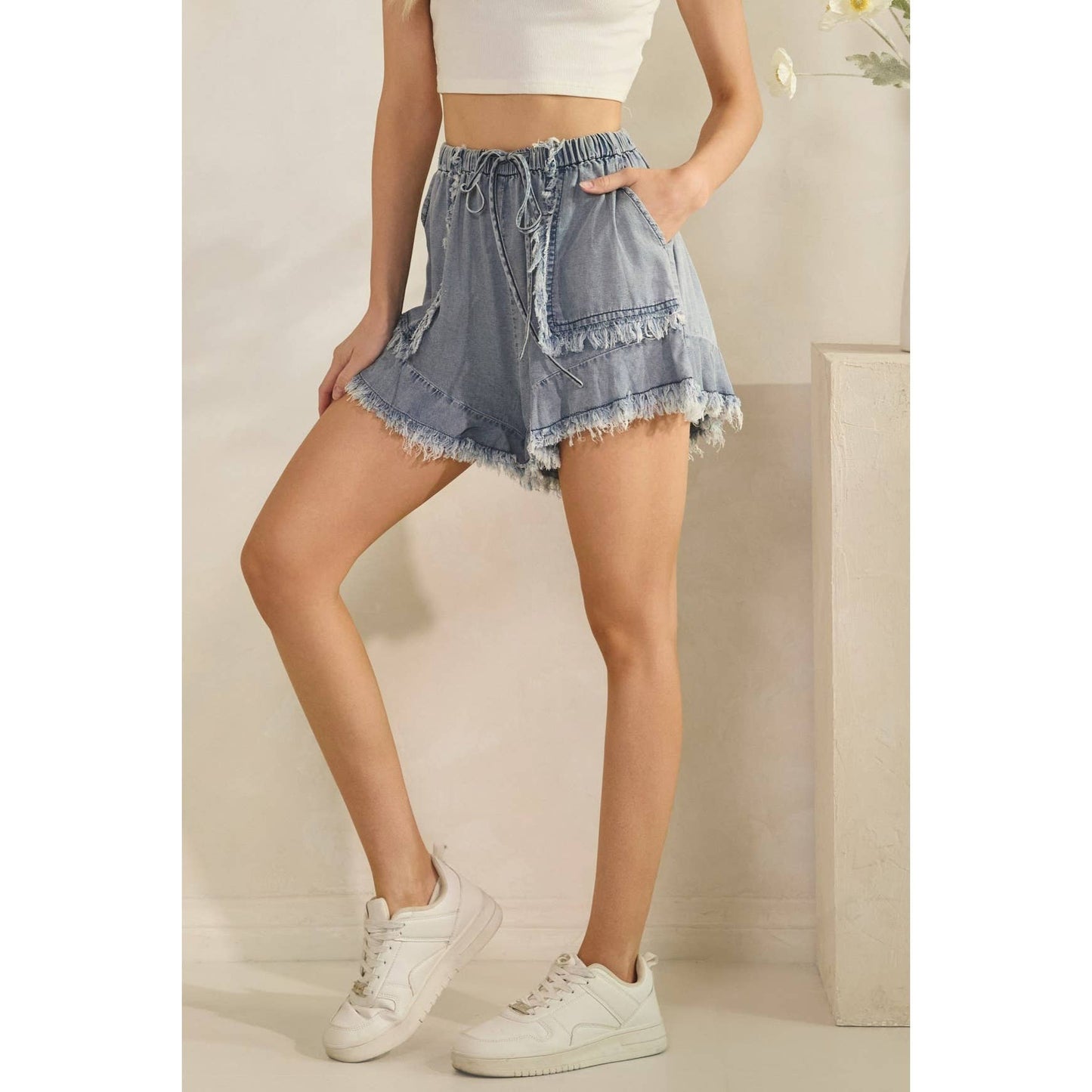 COASTAL WASHED FRAY DENIM SHORTS (SH7658)