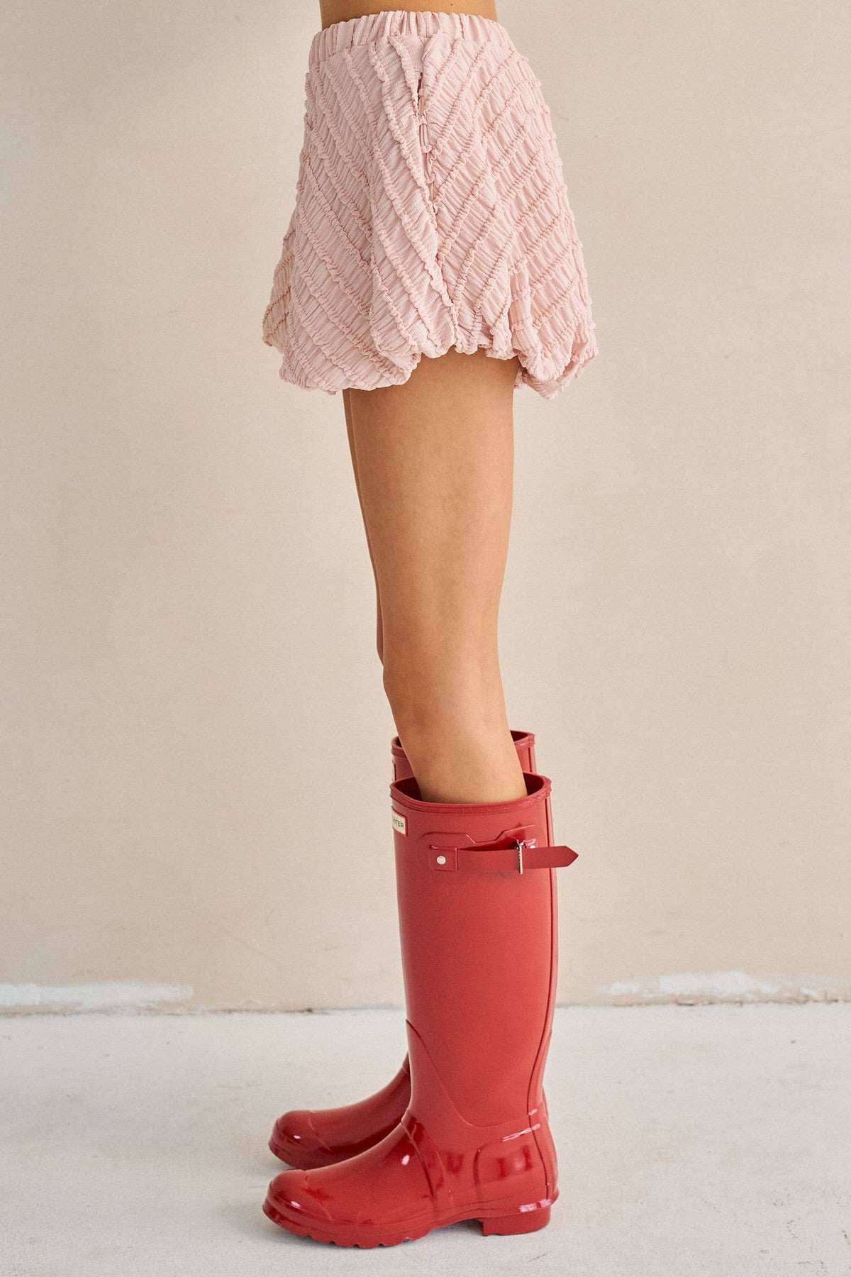RUFFLE WRINKLE BALLOON SHORTS