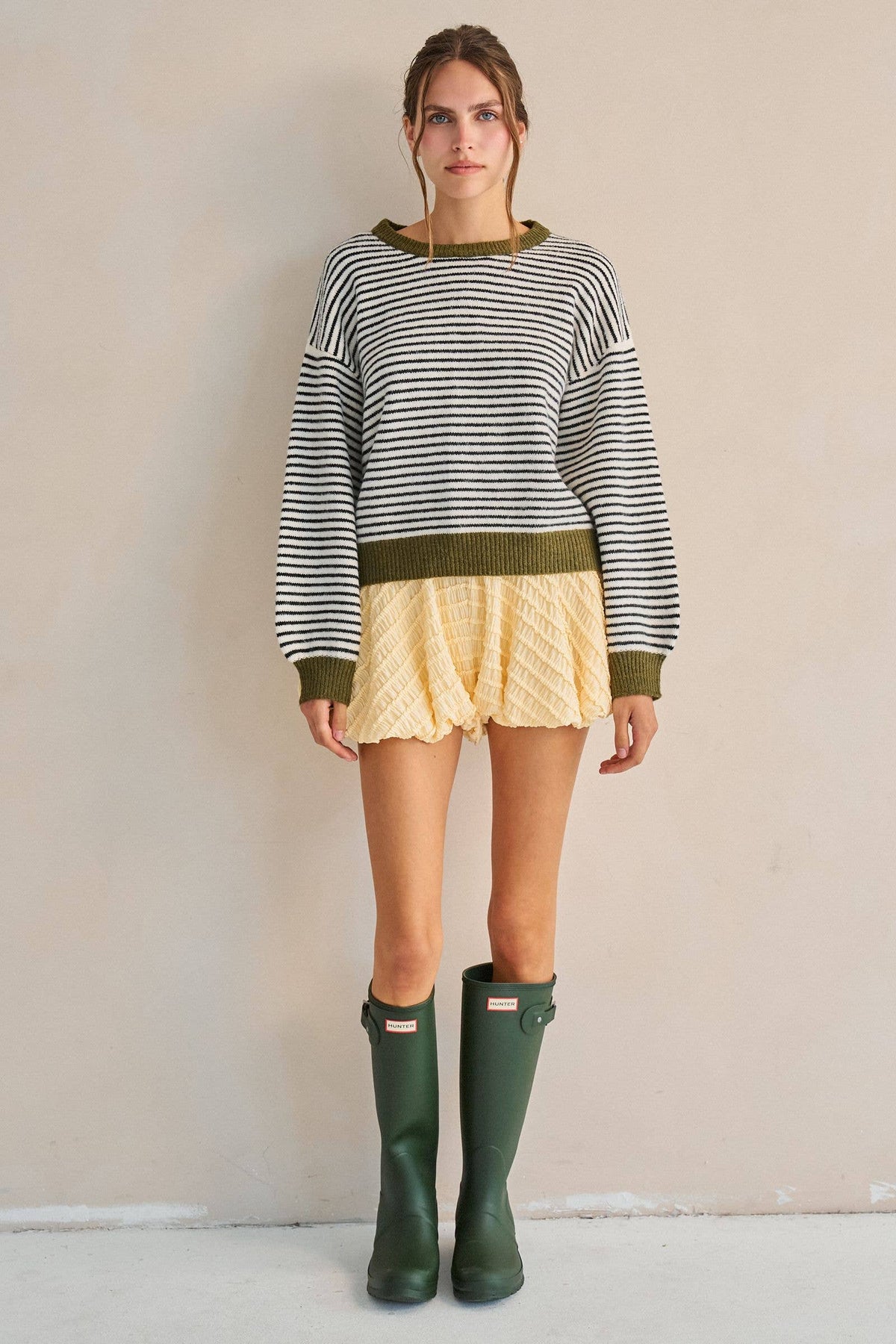 RUFFLE WRINKLE BALLOON SHORTS