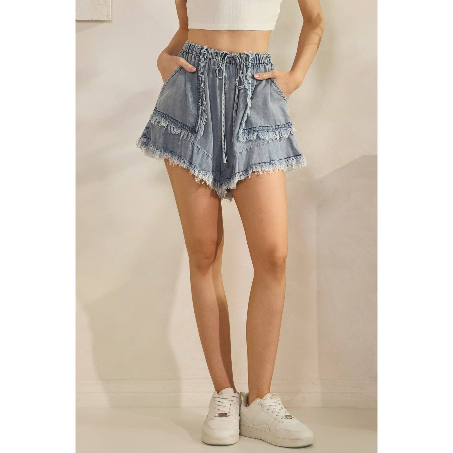 COASTAL WASHED FRAY DENIM SHORTS (SH7658)