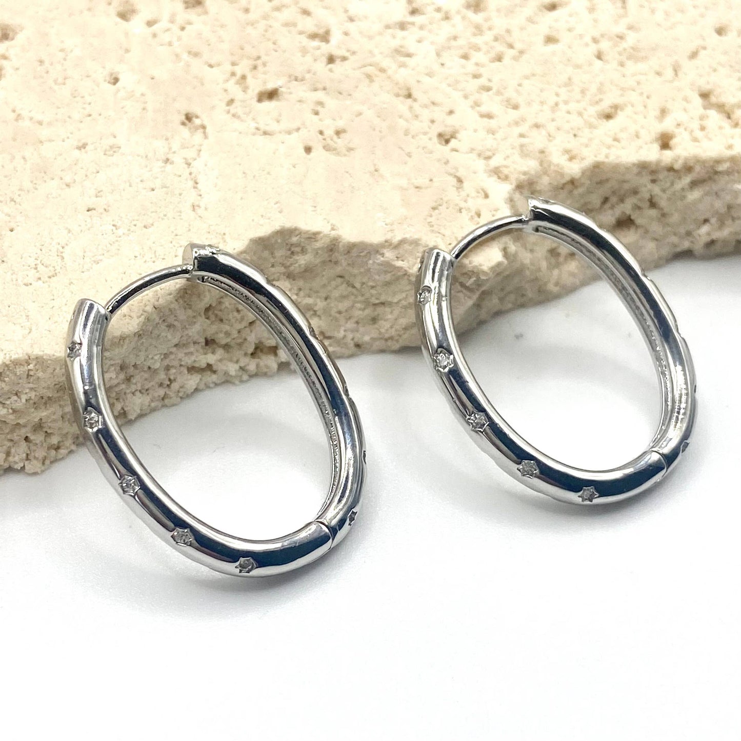 Starburst oval hoop earrings huggy Huggies 