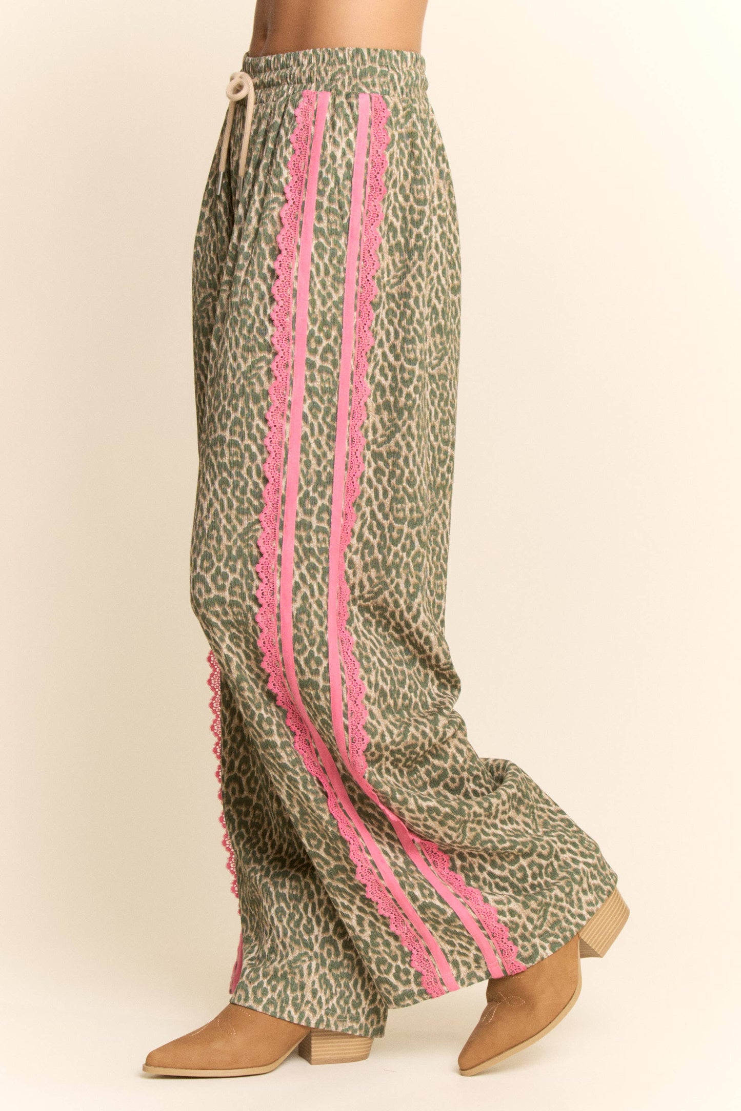 LACE AND SPORTY RIBBON STRIPES PAIR OF PANTS