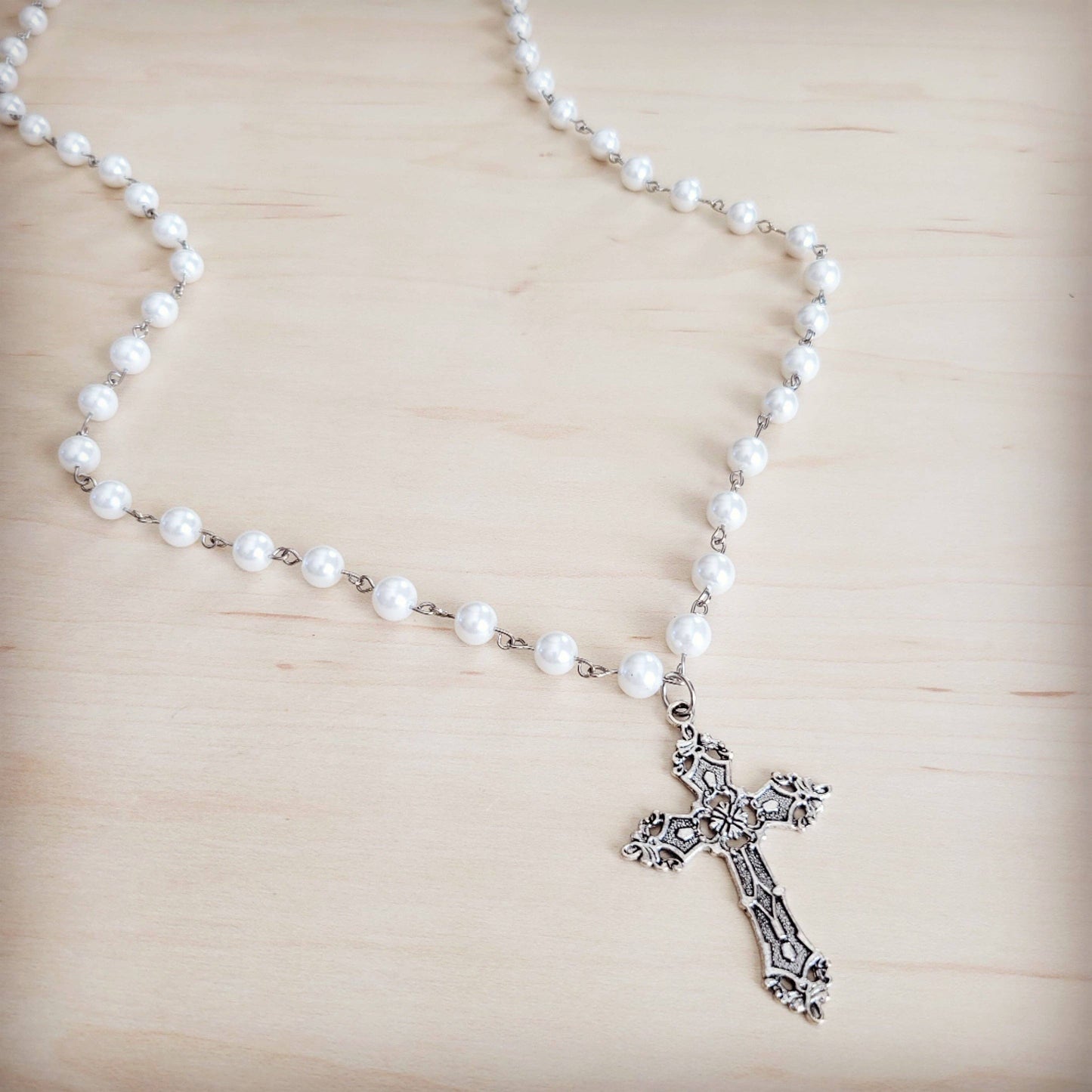 Pearl Long Beaded Necklace with Antique Silver Cross 262p