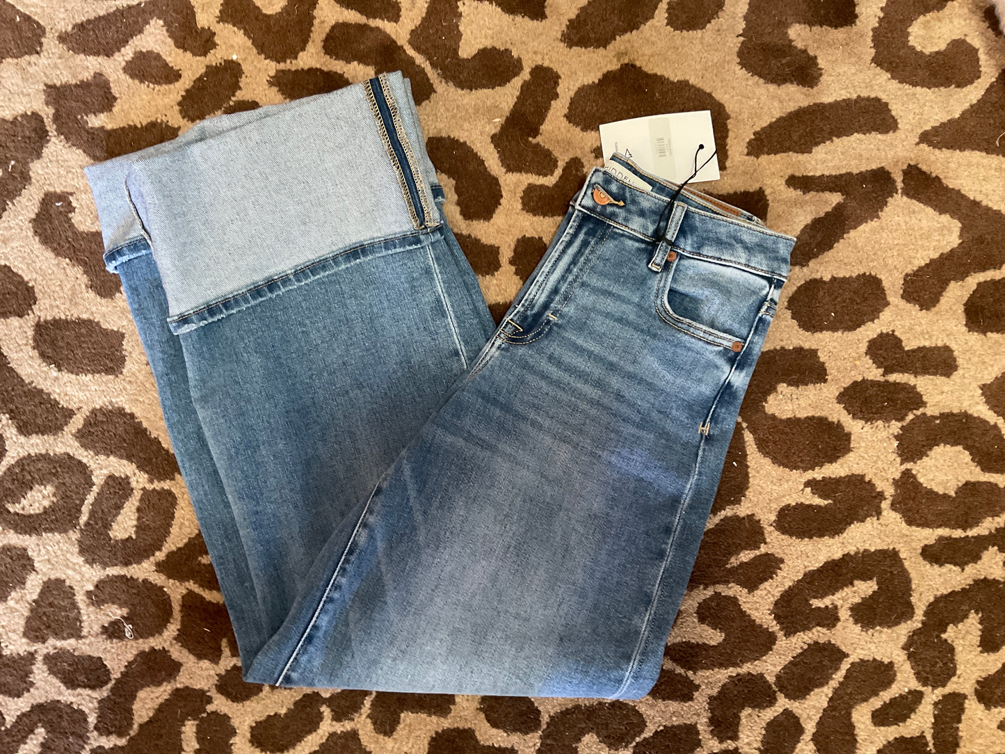 Hidden medium wash cuffed stretched wide leg