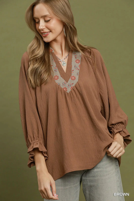 Floral Contrast Trim V-Neck Blouse