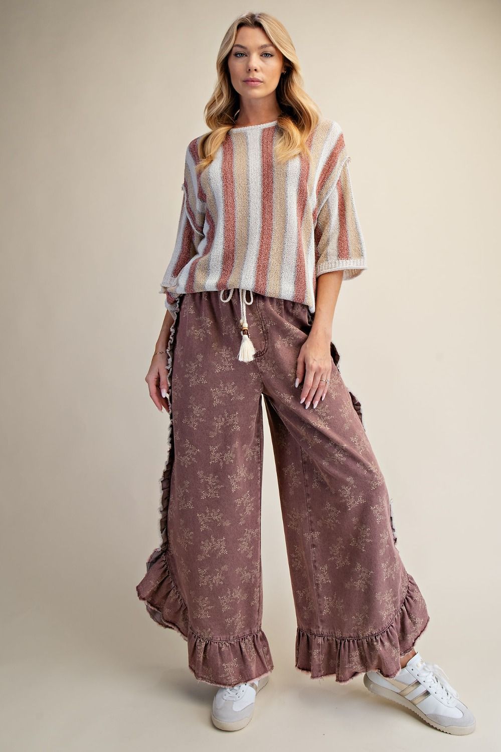 Ruffle Detailed Easel Pants