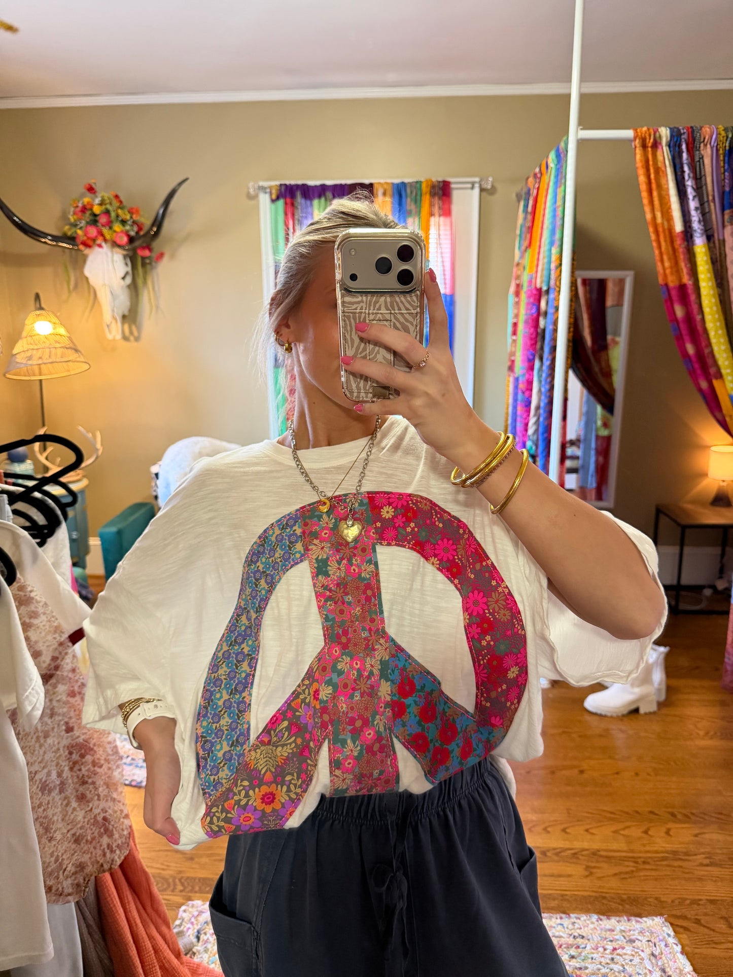 Natural life peace sign tee
