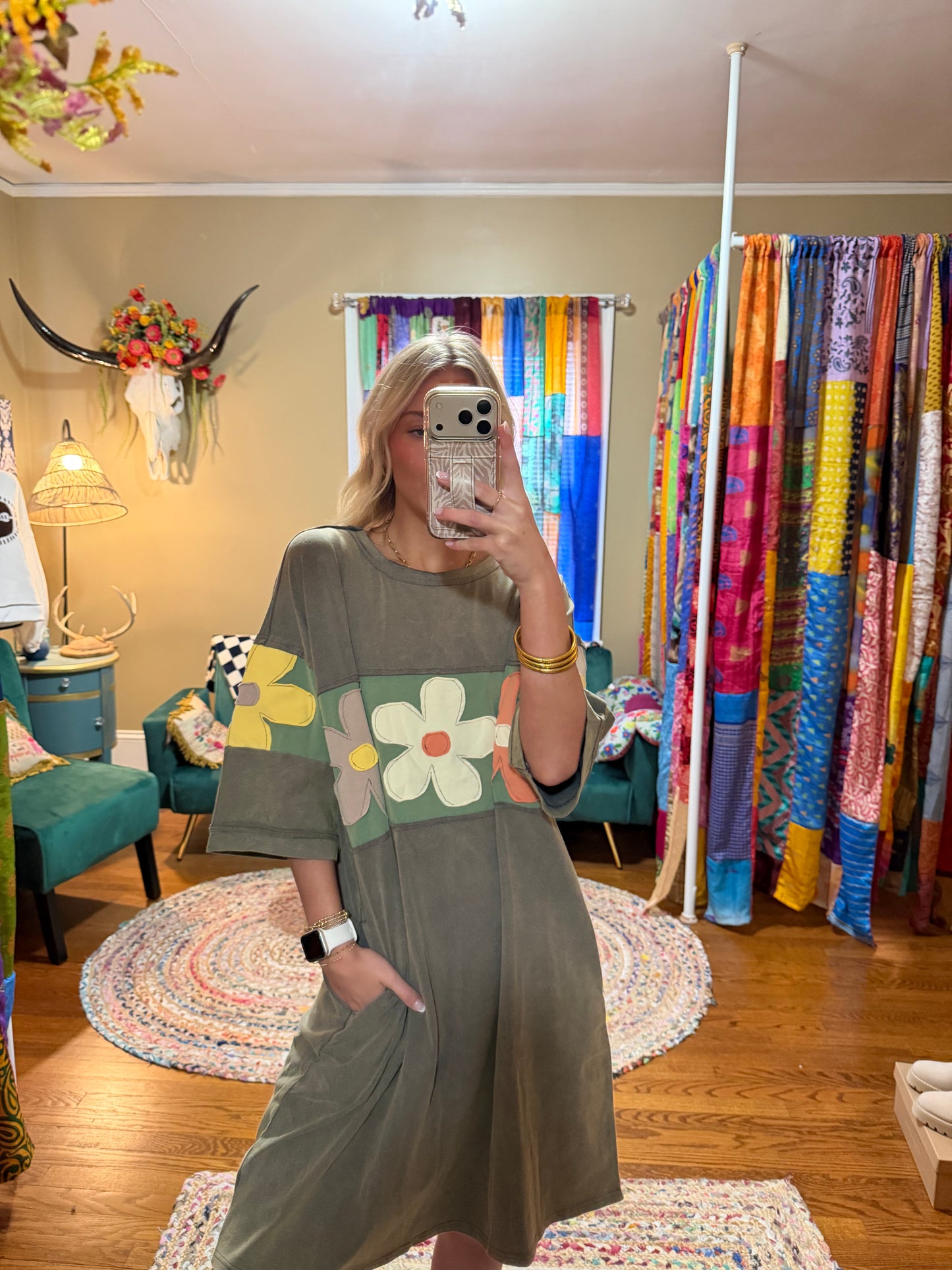 Patch detailing flower tshirt dress