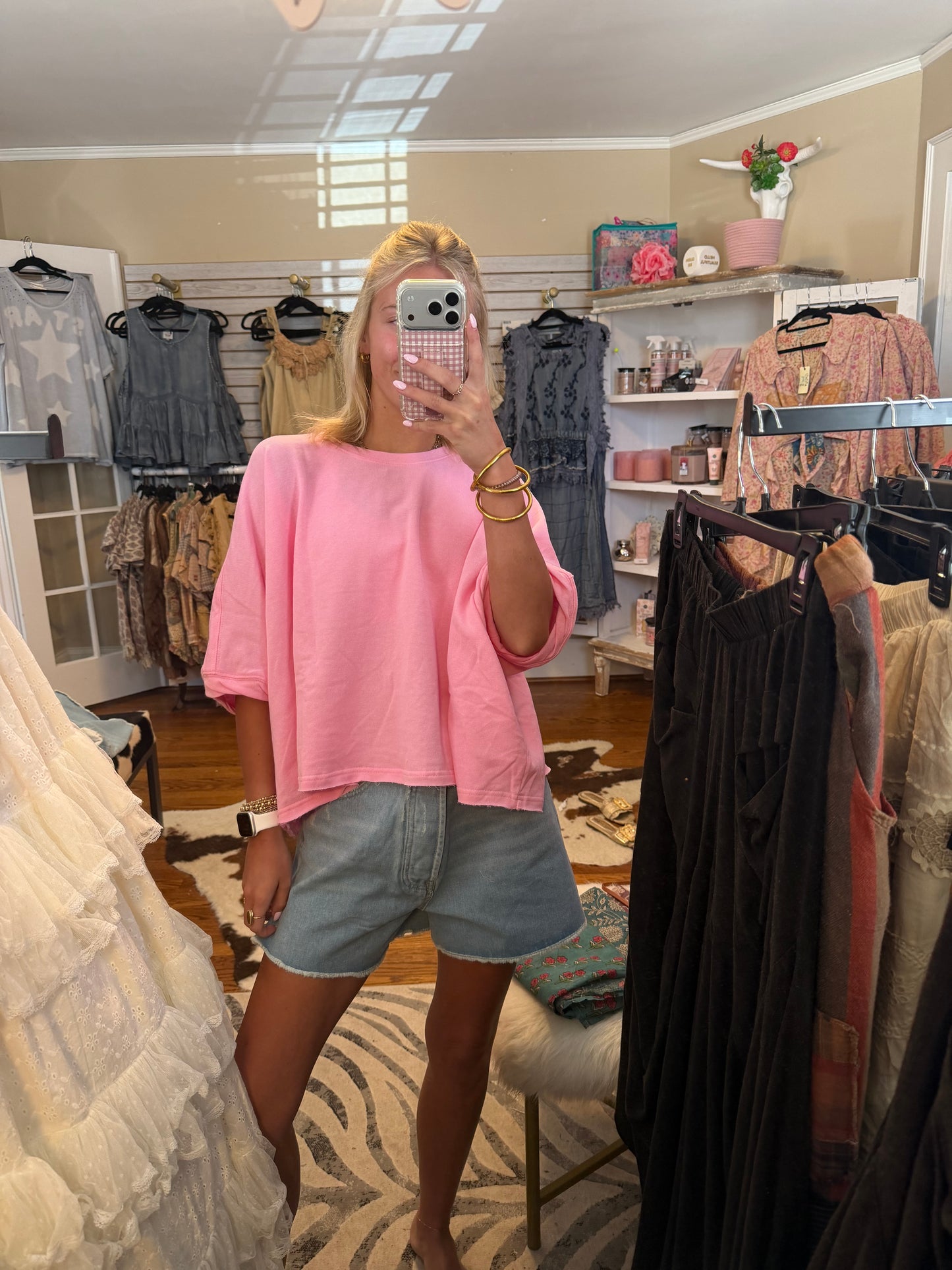 COTTON DENIM SHORTS WITH DISTRESSED DETAIL / WL23-8298