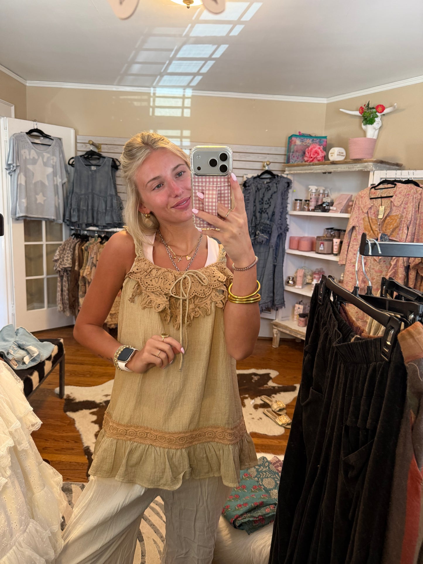 Ruffling Feathers Tank - Tea Stain