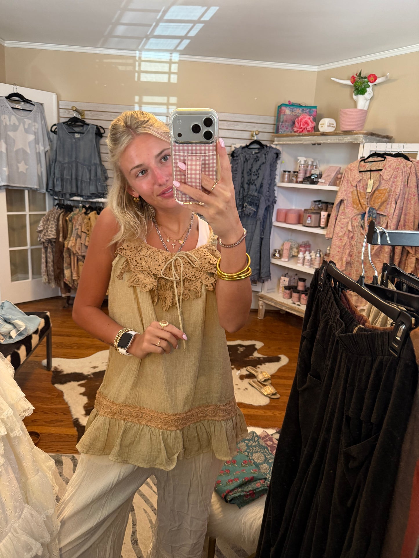 Ruffling Feathers Tank - Tea Stain