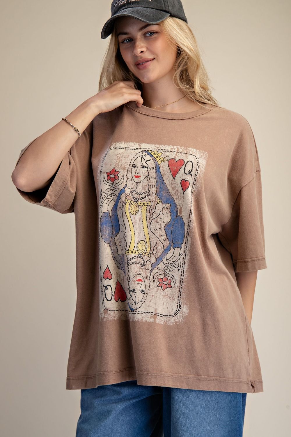 Queen of Hearts Tee
