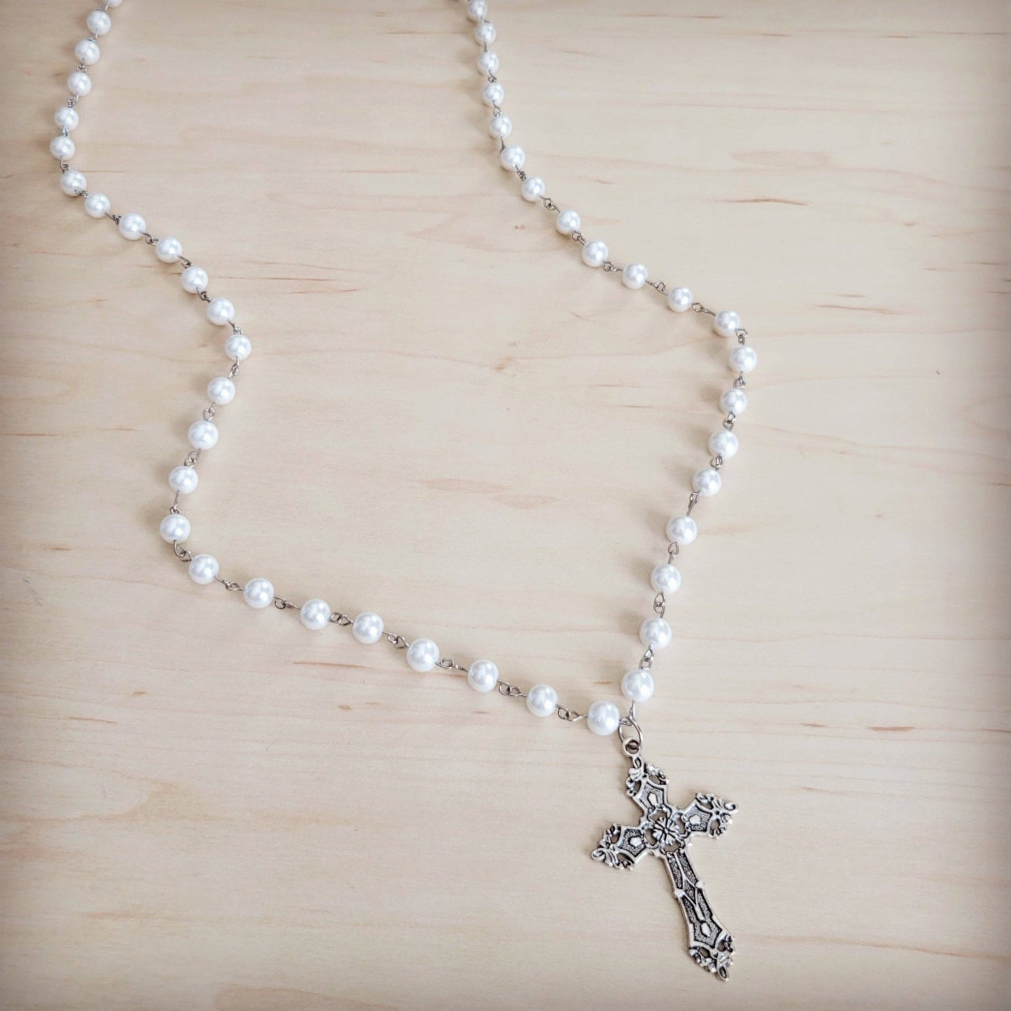 Pearl Long Beaded Necklace with Antique Silver Cross 262p