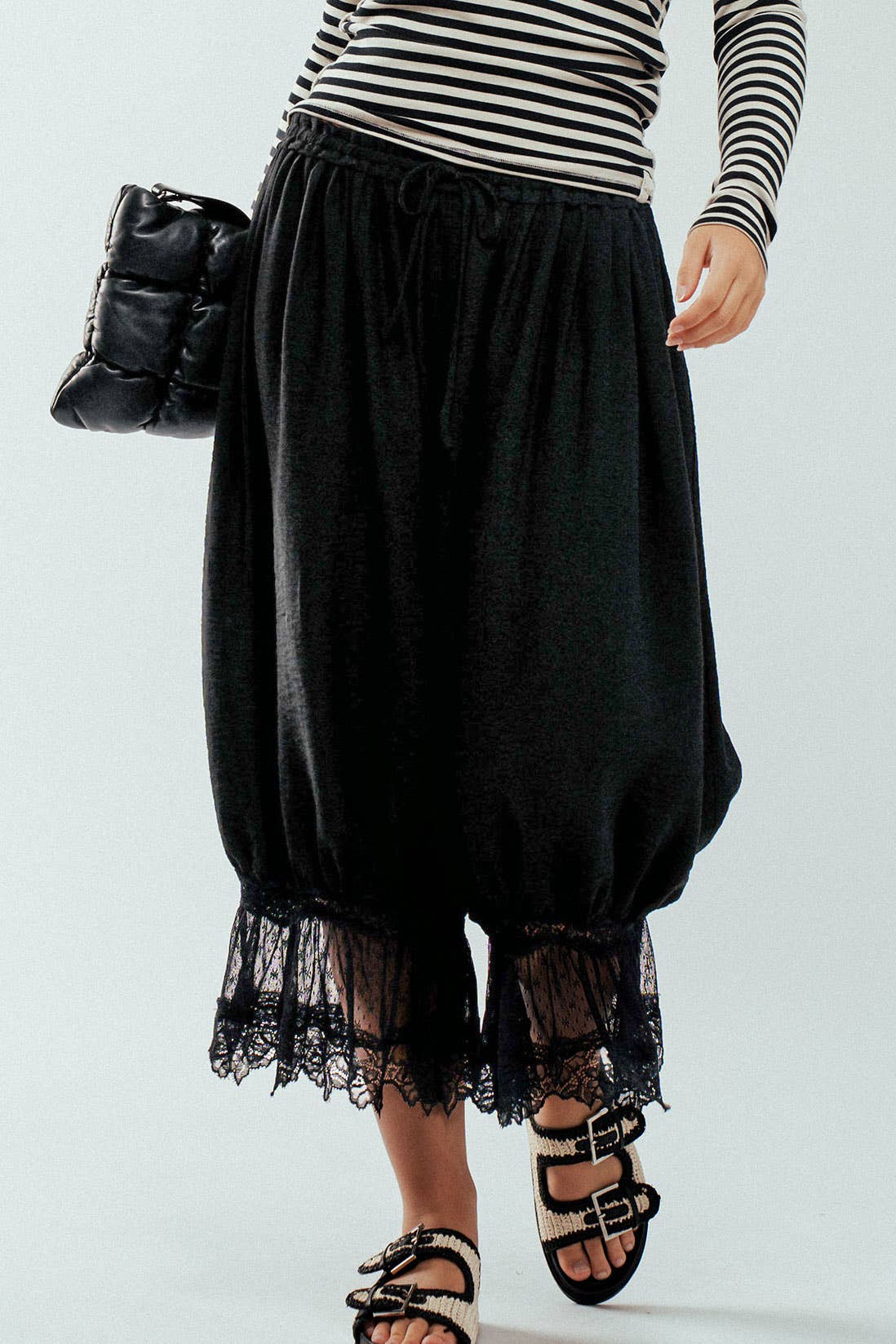 Lace-Trimmed Cropped Bloomer Pants
