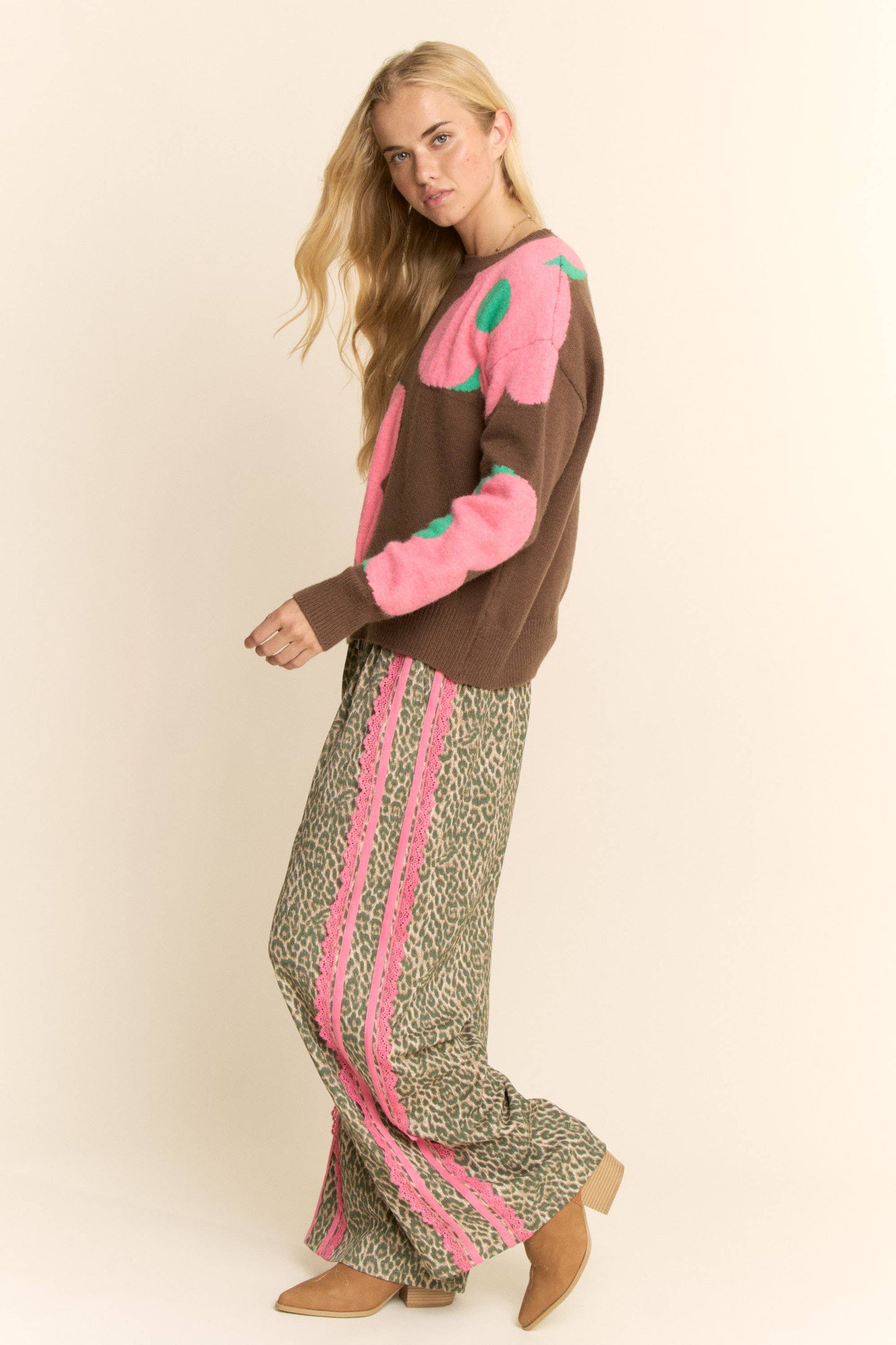 LACE AND SPORTY RIBBON STRIPES PAIR OF PANTS